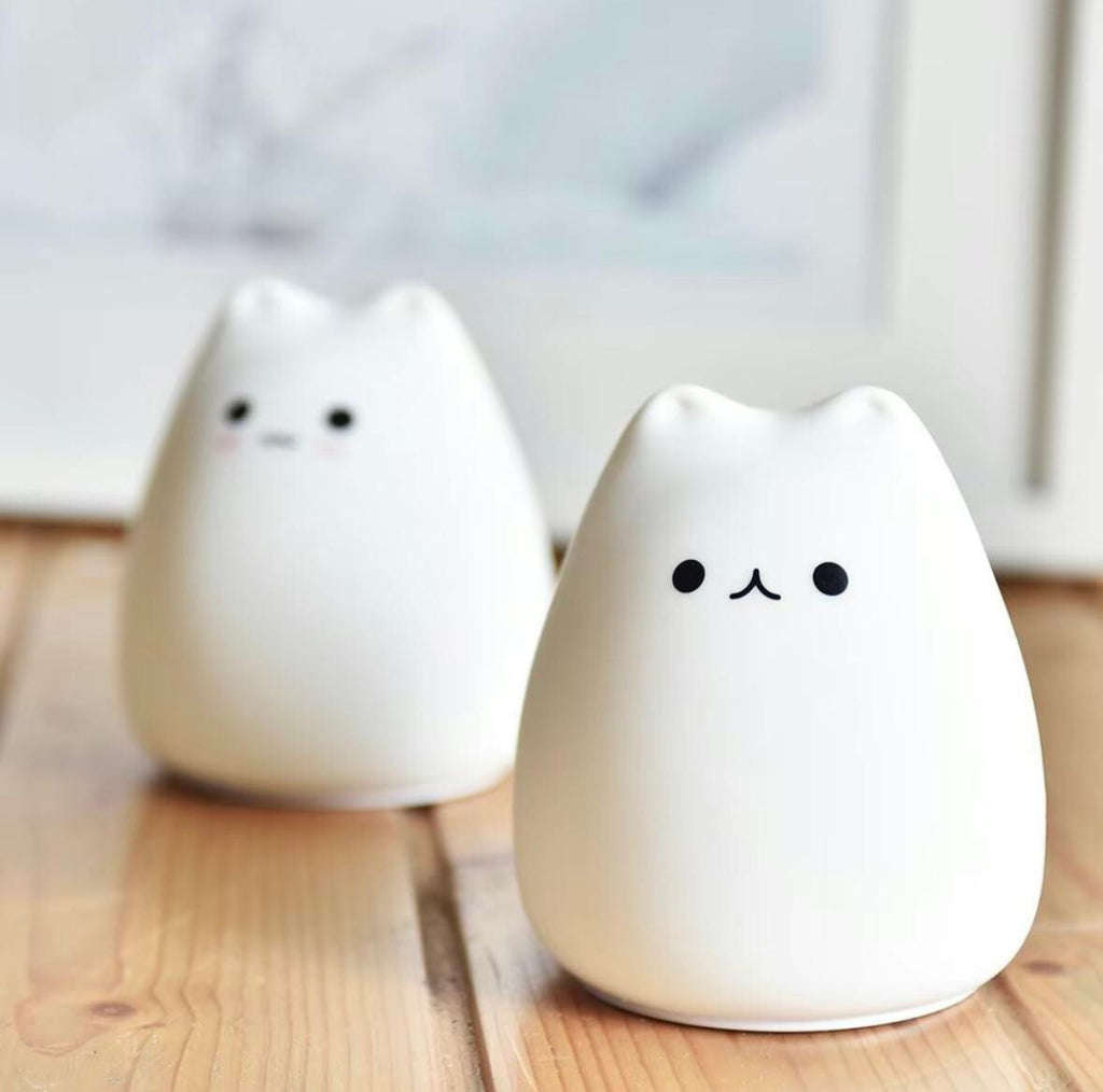 Adorable Cat Design Color Changing Night Light - 7 Soothing Colors for a Cozy Sleep